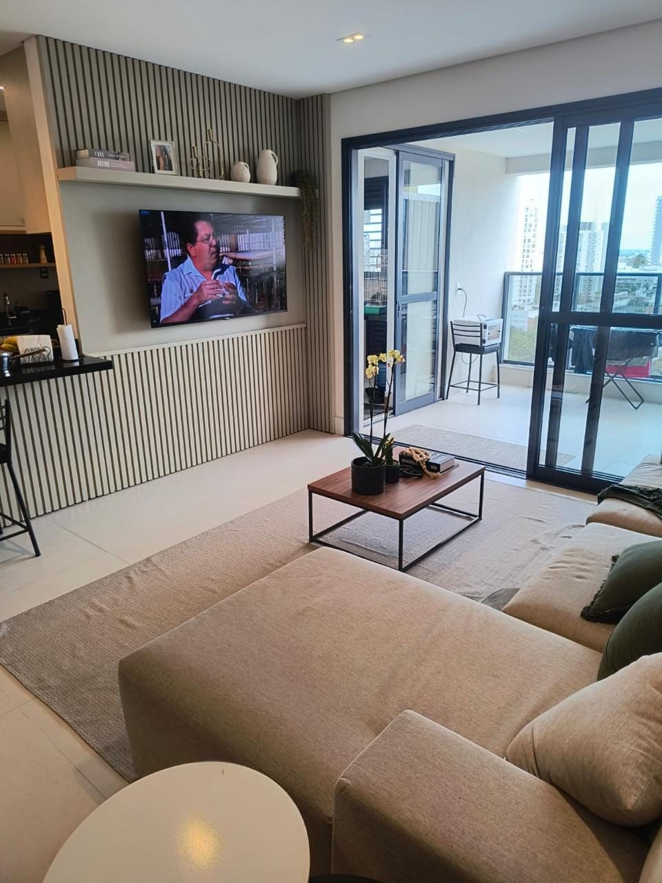 Apartamento mobiliado no Edifício Vox, da Plaenge